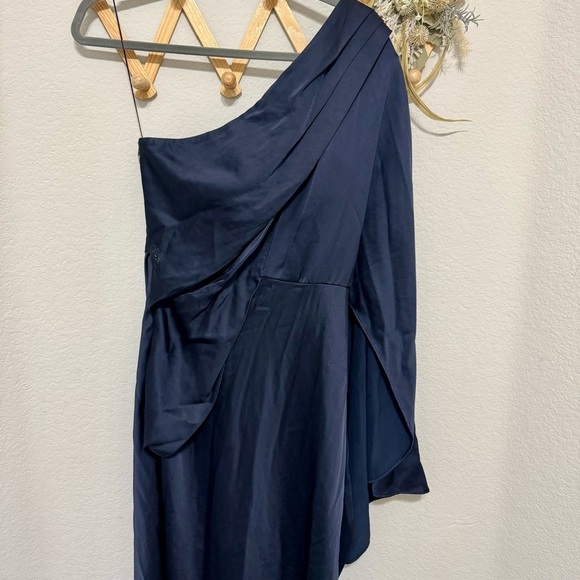 Significant Other Kelsie Gown Maxi Dress in Midnight Dark Navy One Shoulder Sz 6 - Picture 6 of 9